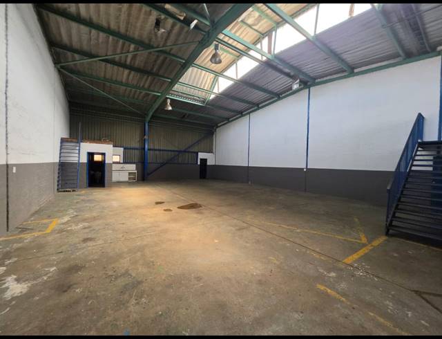 275M² WAREHOUSE TO LET IN STORMILL
